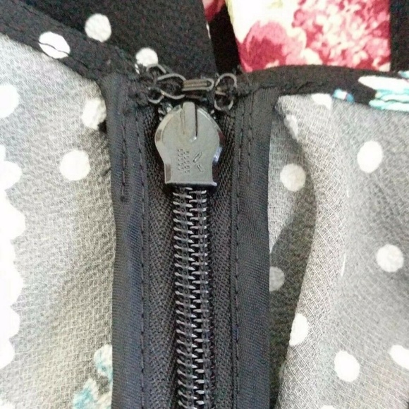 Topshop Patchwork Cold Shoulder Floral Dress Sz 4 - Picture 8 of 8